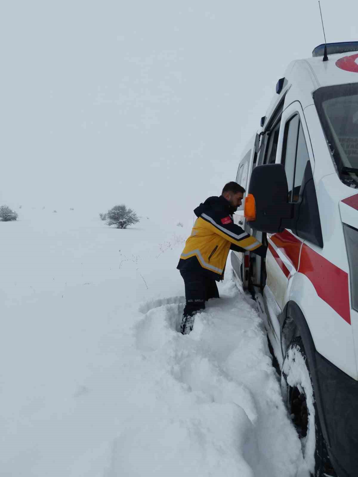 Tunceli’de kanser hastası için ekipler seferber oldu
