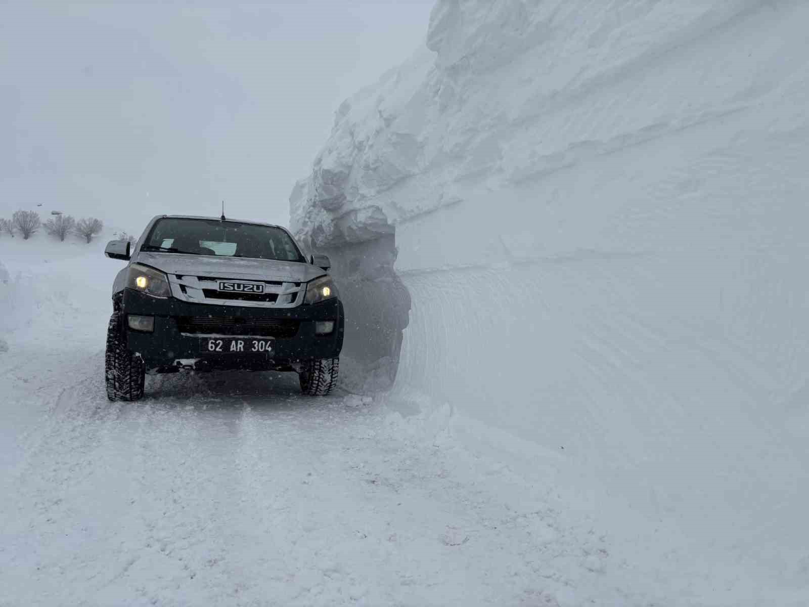Tunceli’de kar kalınlığı 3,5 metreyi buldu
