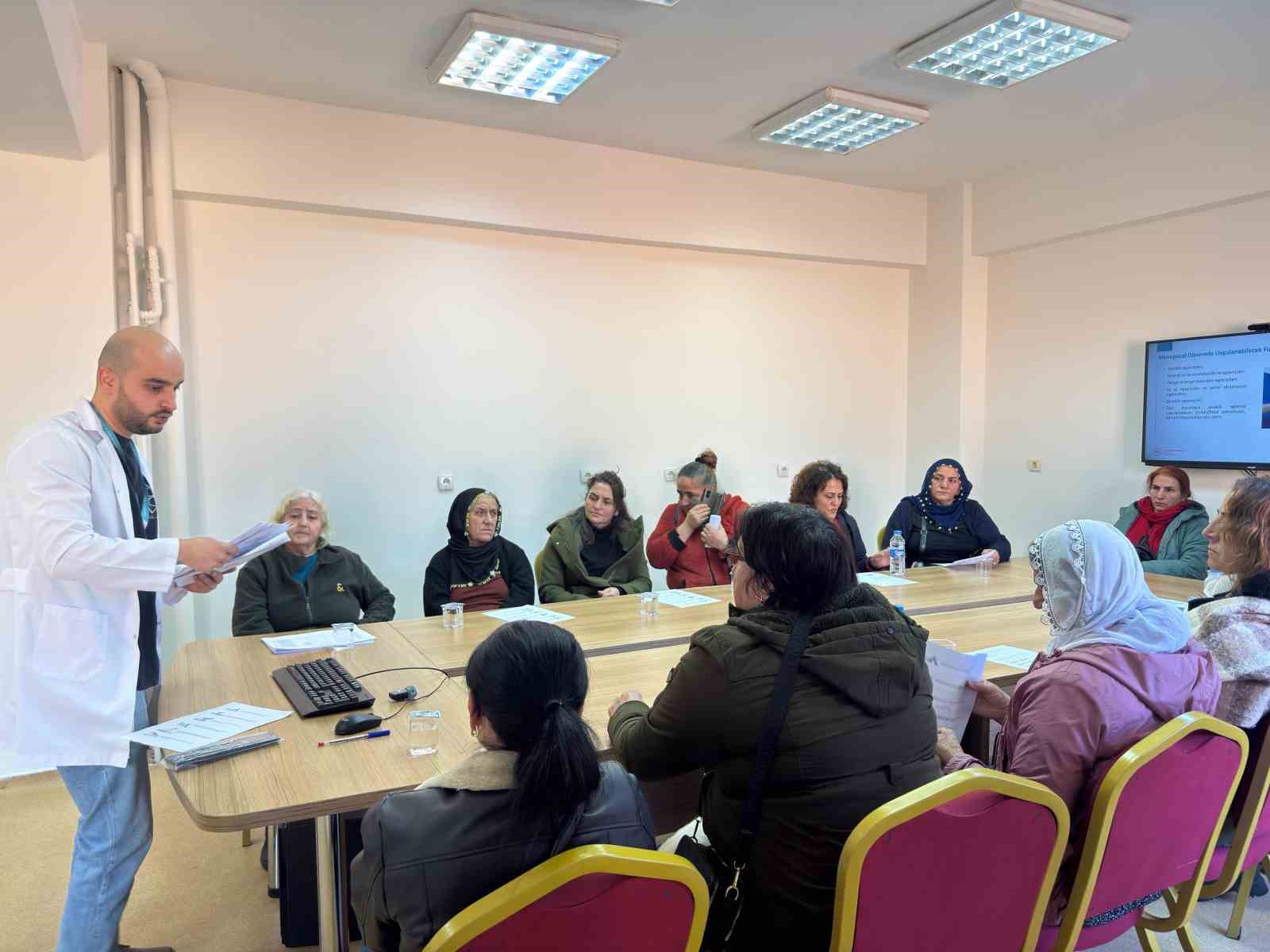 Tunceli’de "Menopoz Okulu" hizmete başladı
Tunceli’de "Menopoz Okulu" hizmete başladı