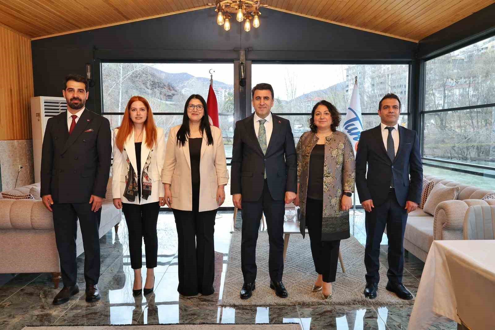 Tunceli’de otizm farkındalığı paneli düzenlendi
