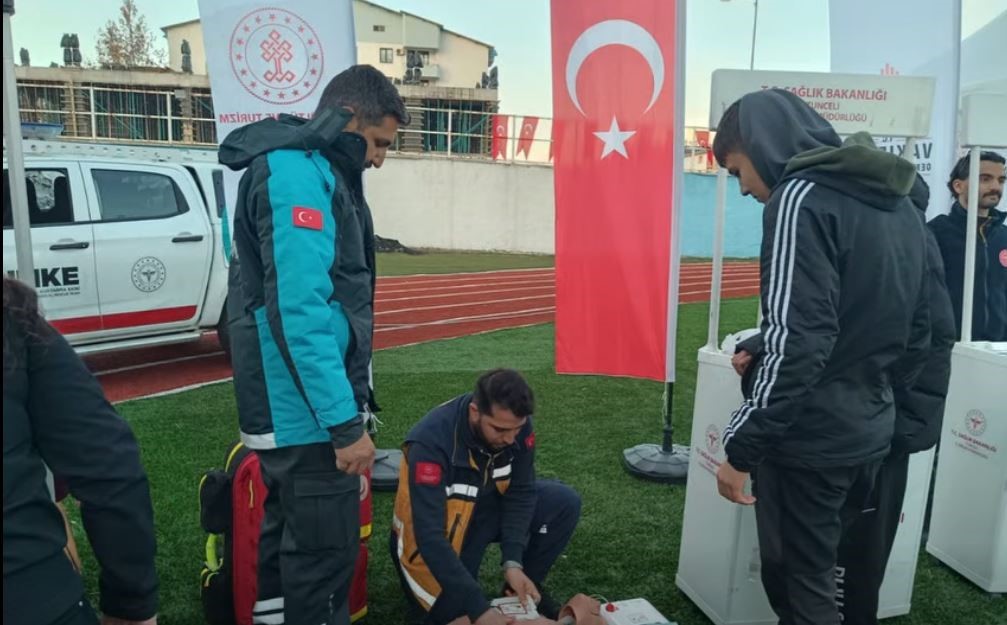 Tunceli’de ramazanda sağlık programı etkinliği
Tunceli’de ramazanda sağlık programı etkinliği