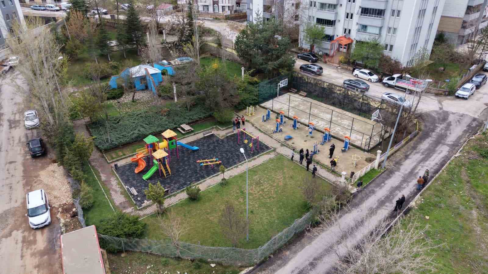 Tunceli’de spor alanları yenileniyor
