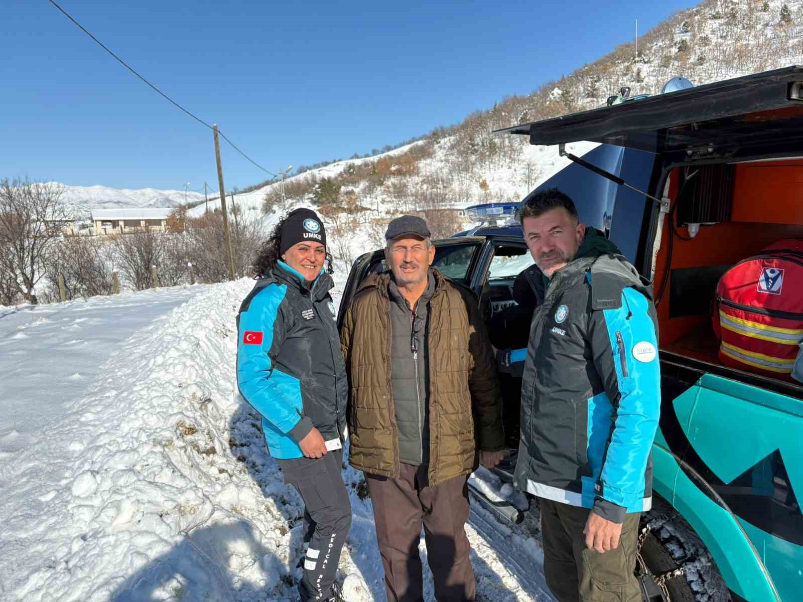 Tunceli’de UMKE ekipleri diyaliz hastası için seferber oldu
