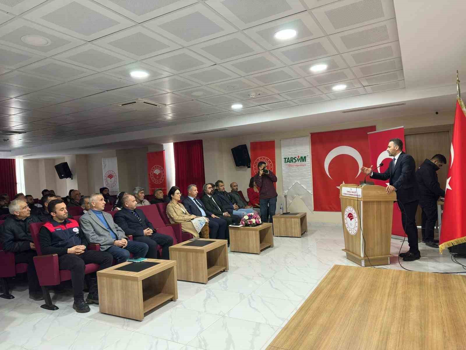 Tunceli’de üreticilere TARSİM bilgilendirmesi

