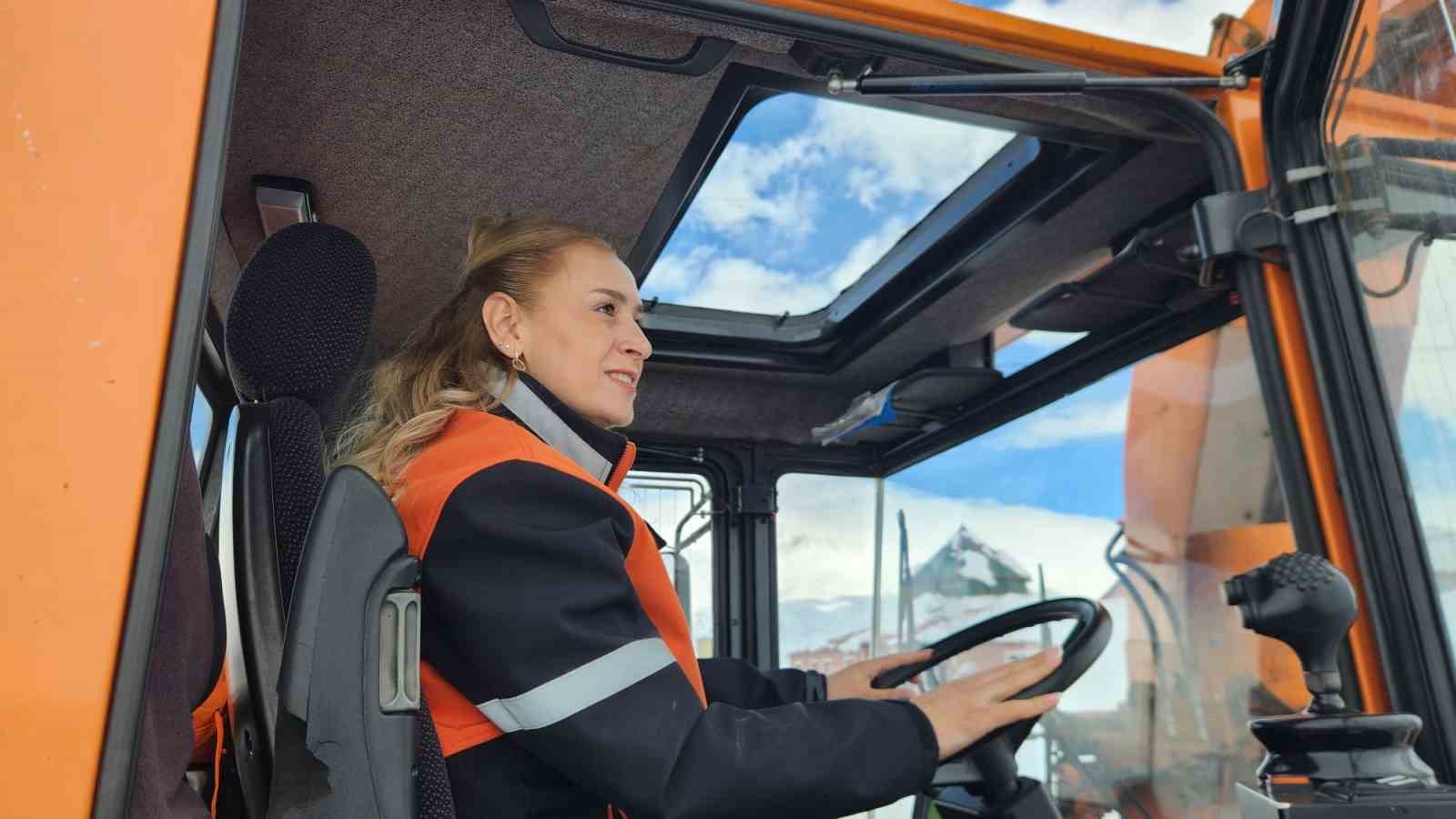 Tunceli’de yönetimde kadın imzası
