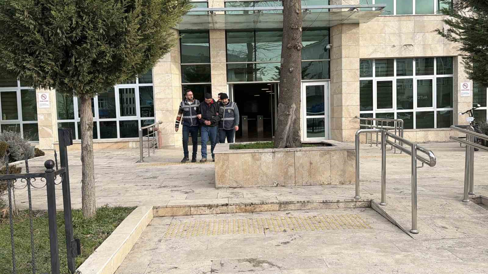 Tunceli’deki silahlı saldırının şüphelisi Tokat’ta tutuklandı

