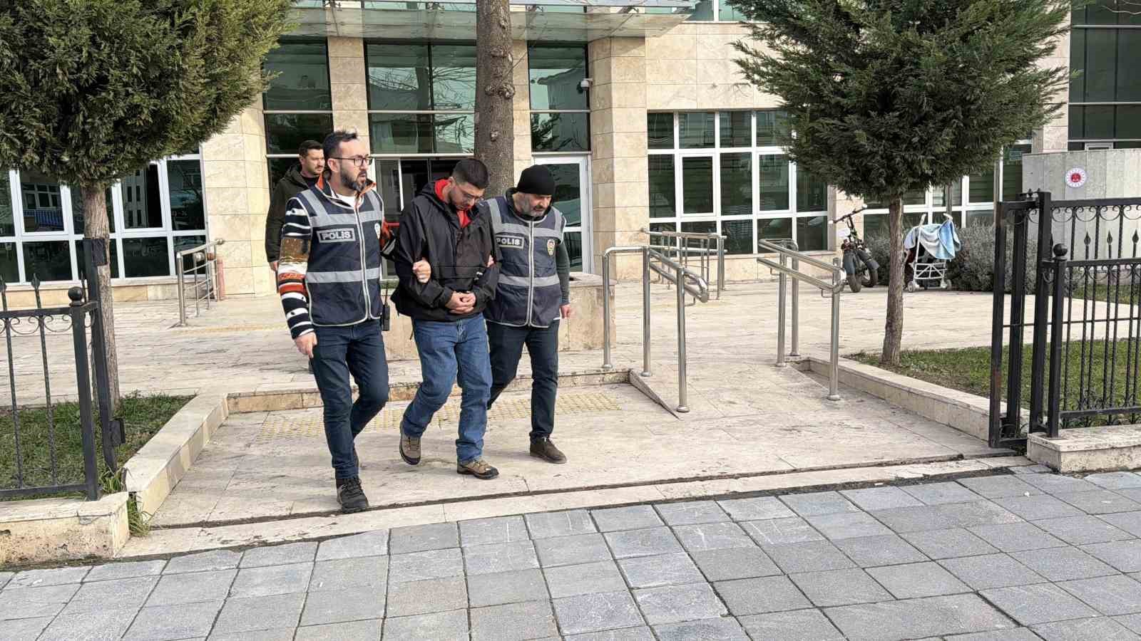 Tunceli’deki silahlı saldırının şüphelisi Tokat’ta tutuklandı
