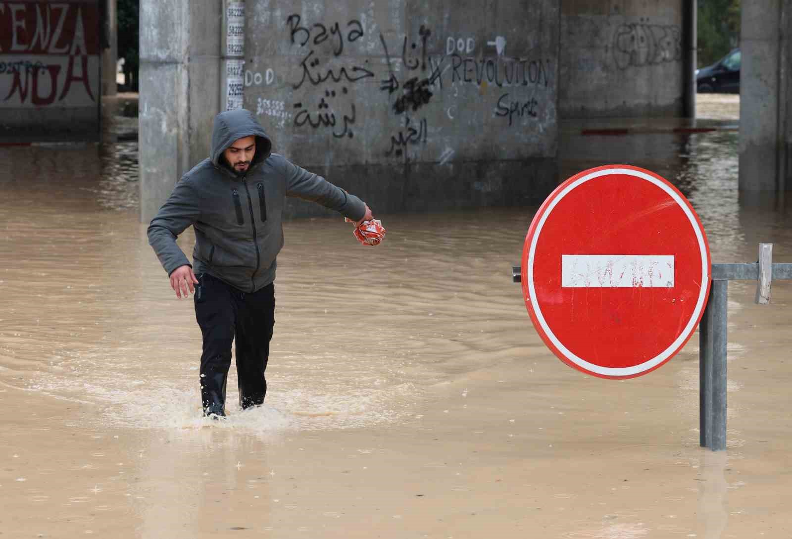 Tunus’ta son 76 yılın en şiddetli yağışı: 4 ölü
