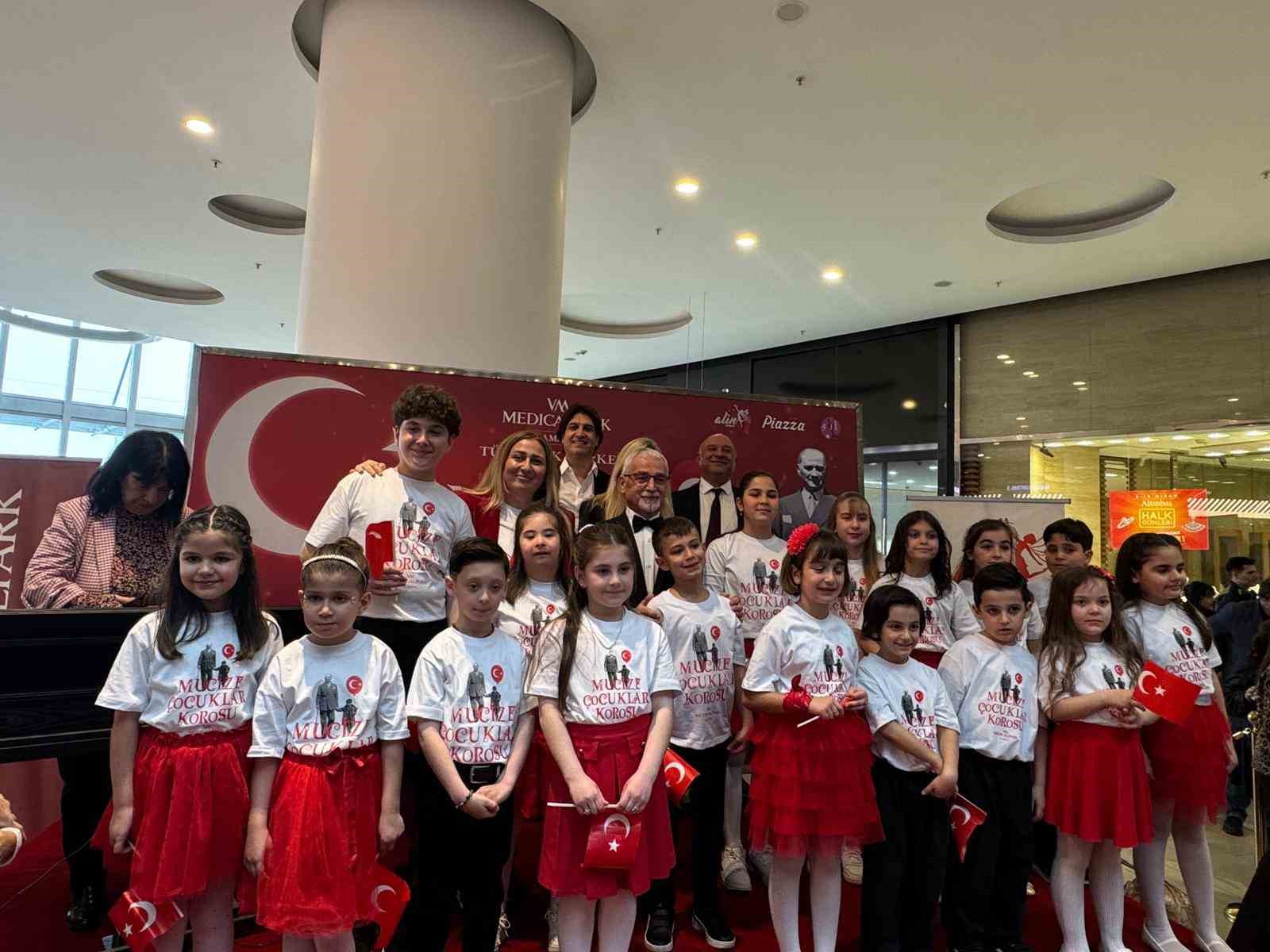 Tüp bebekle dünyaya gelen çocuklardan 23 Nisan konseri
