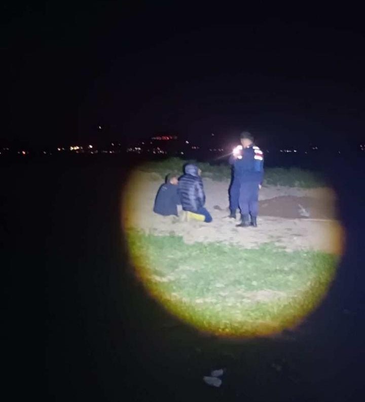 Türbede kaçak kazı yapan 7 şahıs suçüstü yakalandı
