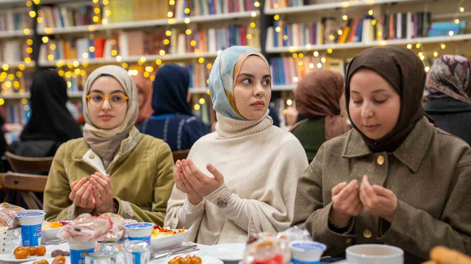 TÜRGEV Ramazan boyunca Türkiye’de gönül sofraları kurdu
