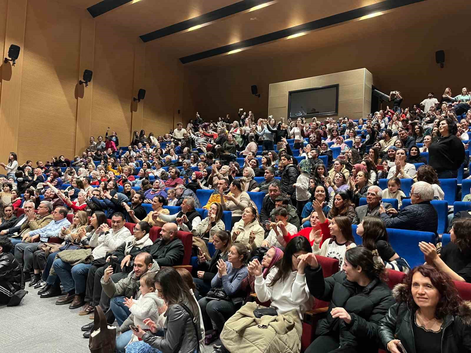 Turgutlu Belediyesinden sanat dolu iki gece
