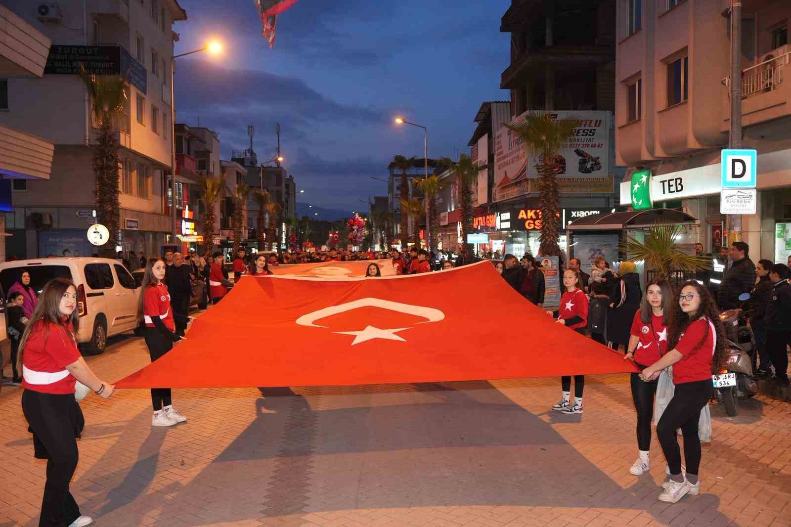 Turgutlu’da ‘Sessiz Saygı’ korteji
