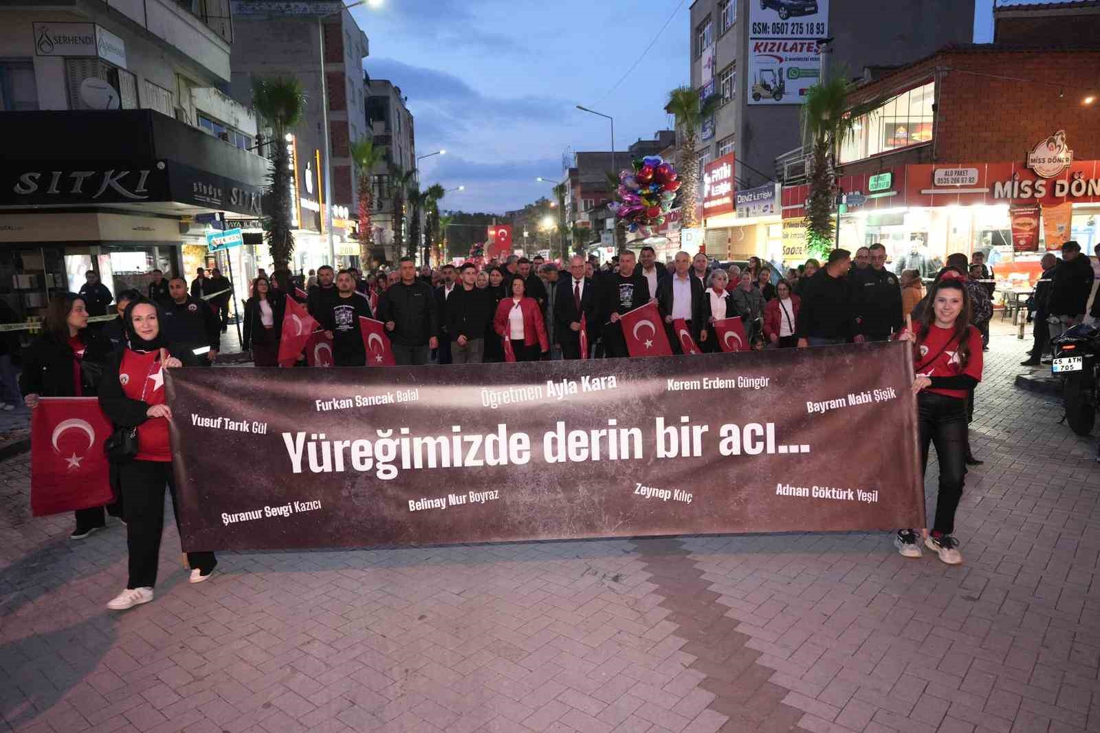 Turgutlu’da ‘Sessiz Saygı’ korteji
