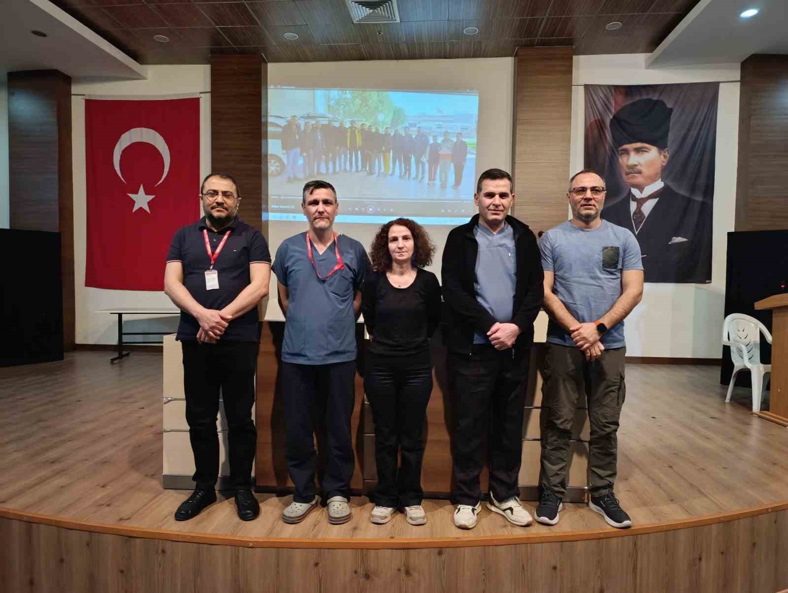 Turgutlu’nun kahraman sağlıkçıları 6 Şubat depreminde yaşadıklarını anlattı
Turgutlu’nun kahraman sağlıkçıları 6 Şubat depreminde yaşadıklarını anlattı