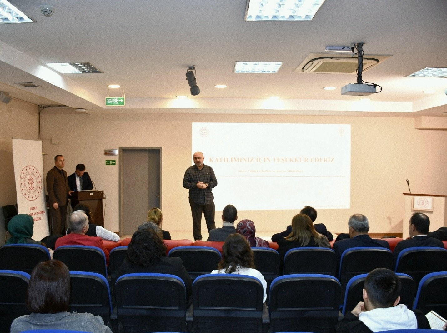 Turizm haftası etkinlikleri görüşüldü
Turizm haftası etkinlikleri görüşüldü