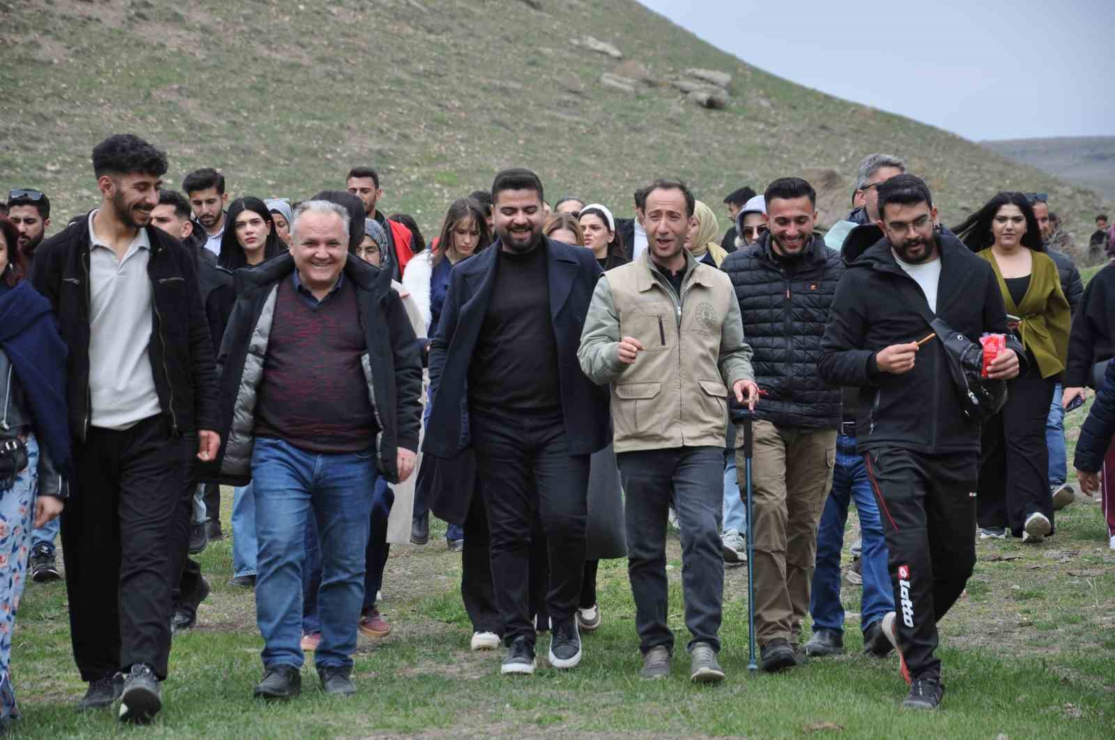 Turizm Haftası’nda tarih ve doğa iç içe: Ani’de unutulmaz yürüyüş
