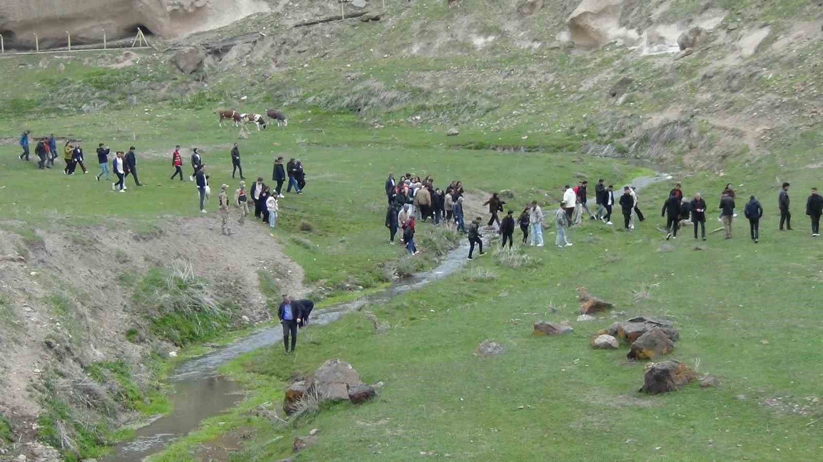 Turizm Haftası’nda tarih ve doğa iç içe: Ani’de unutulmaz yürüyüş
