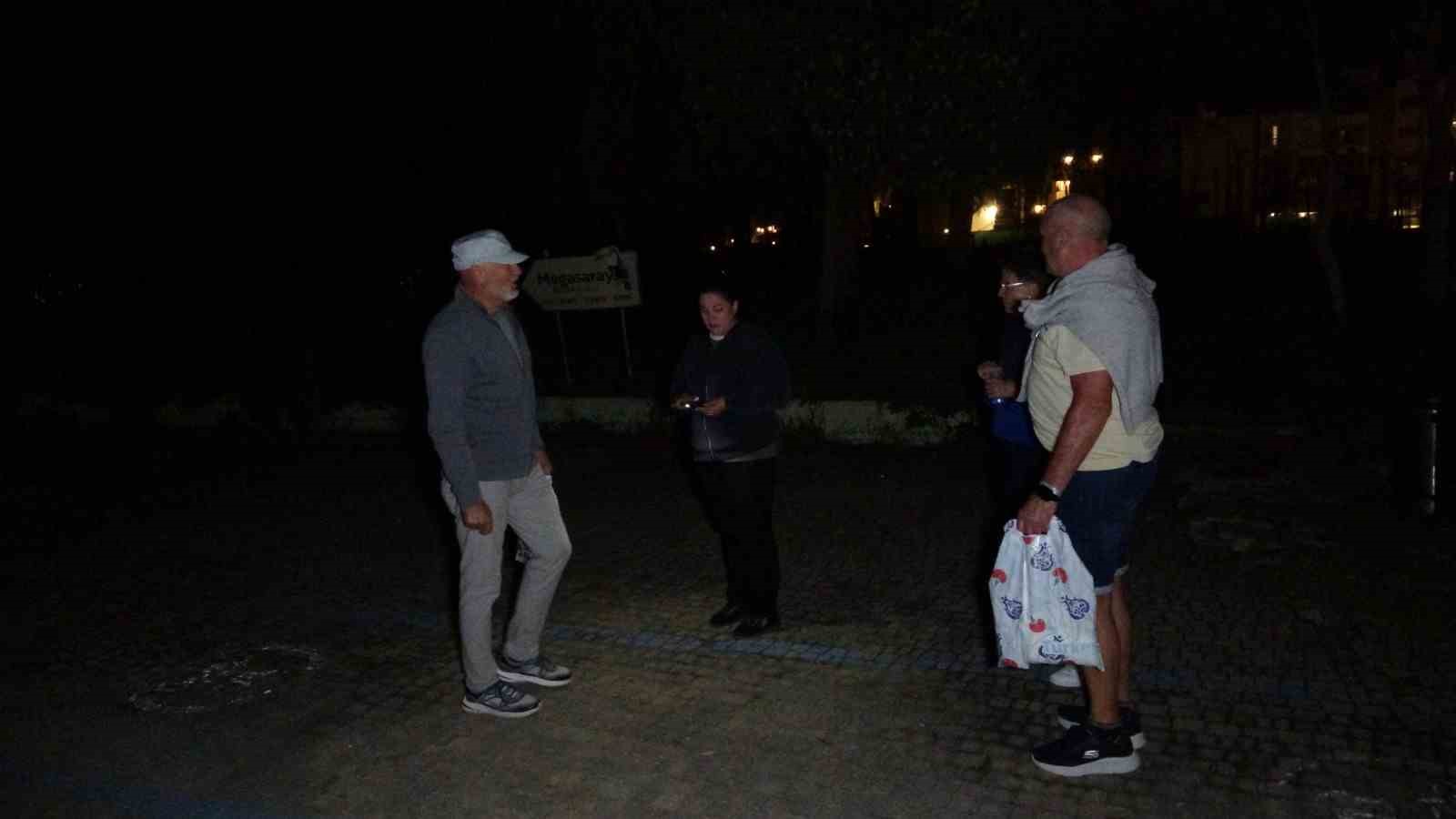 Turizm merkezinde esnafın karanlık yol sitemi
