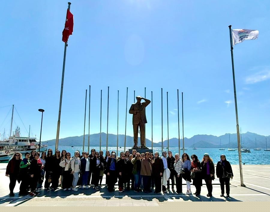 Turizmci Menemencioğlu ve Gökten’den  Aydınlı kadınlara jest
