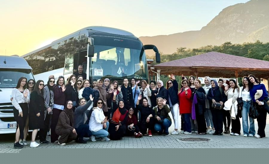 Turizmci Menemencioğlu ve Gökten’den  Aydınlı kadınlara jest
