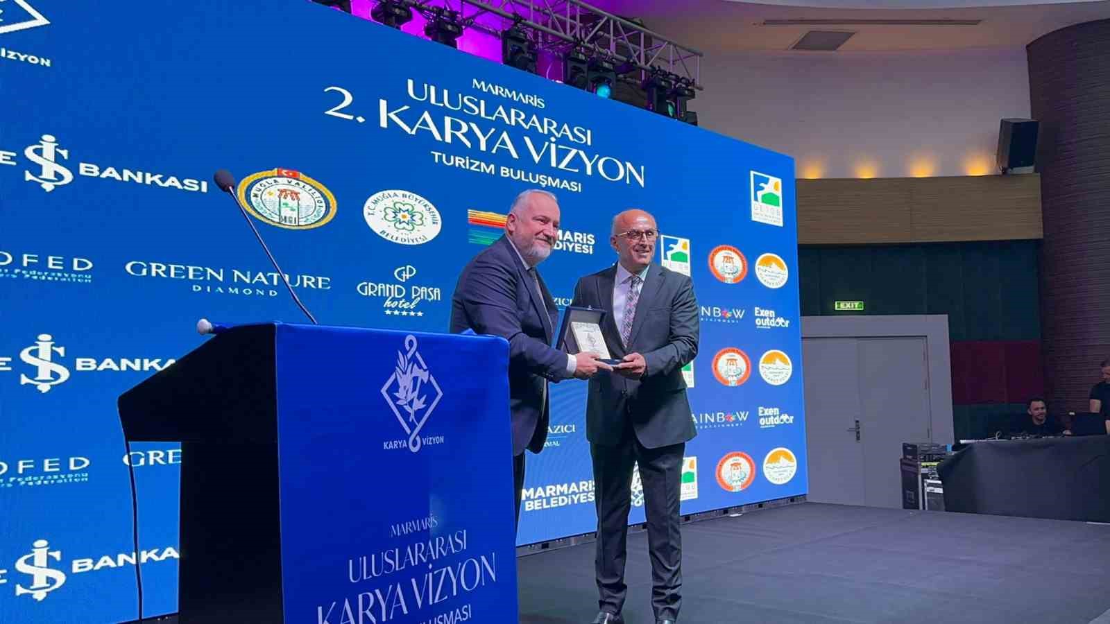 Turizmciler Marmaris’te bir araya geldi
Turizmciler Marmaris’te bir araya geldi