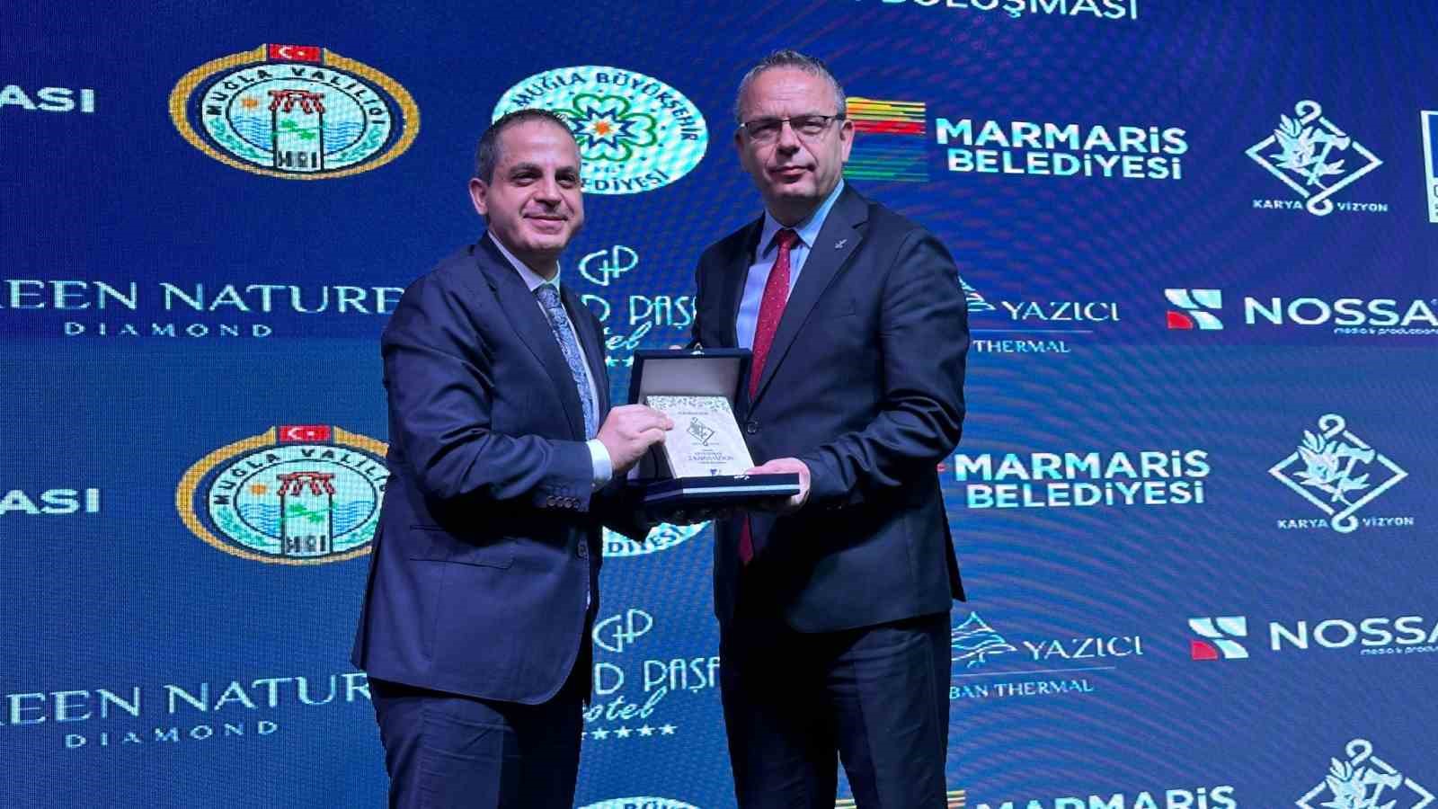 Turizmciler Marmaris’te bir araya geldi
Turizmciler Marmaris’te bir araya geldi