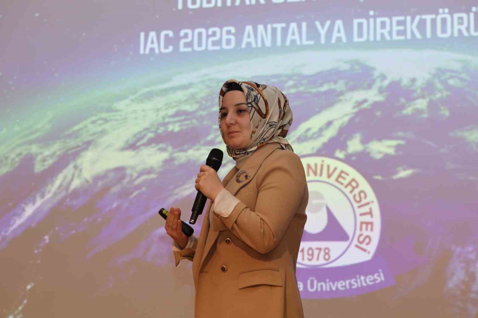 Türk Astronot Tuva Cihangir Atasever, ERÜ öğrencileri ile bir araya geldi
Türk Astronot Tuva Cihangir Atasever, ERÜ öğrencileri ile bir araya geldi