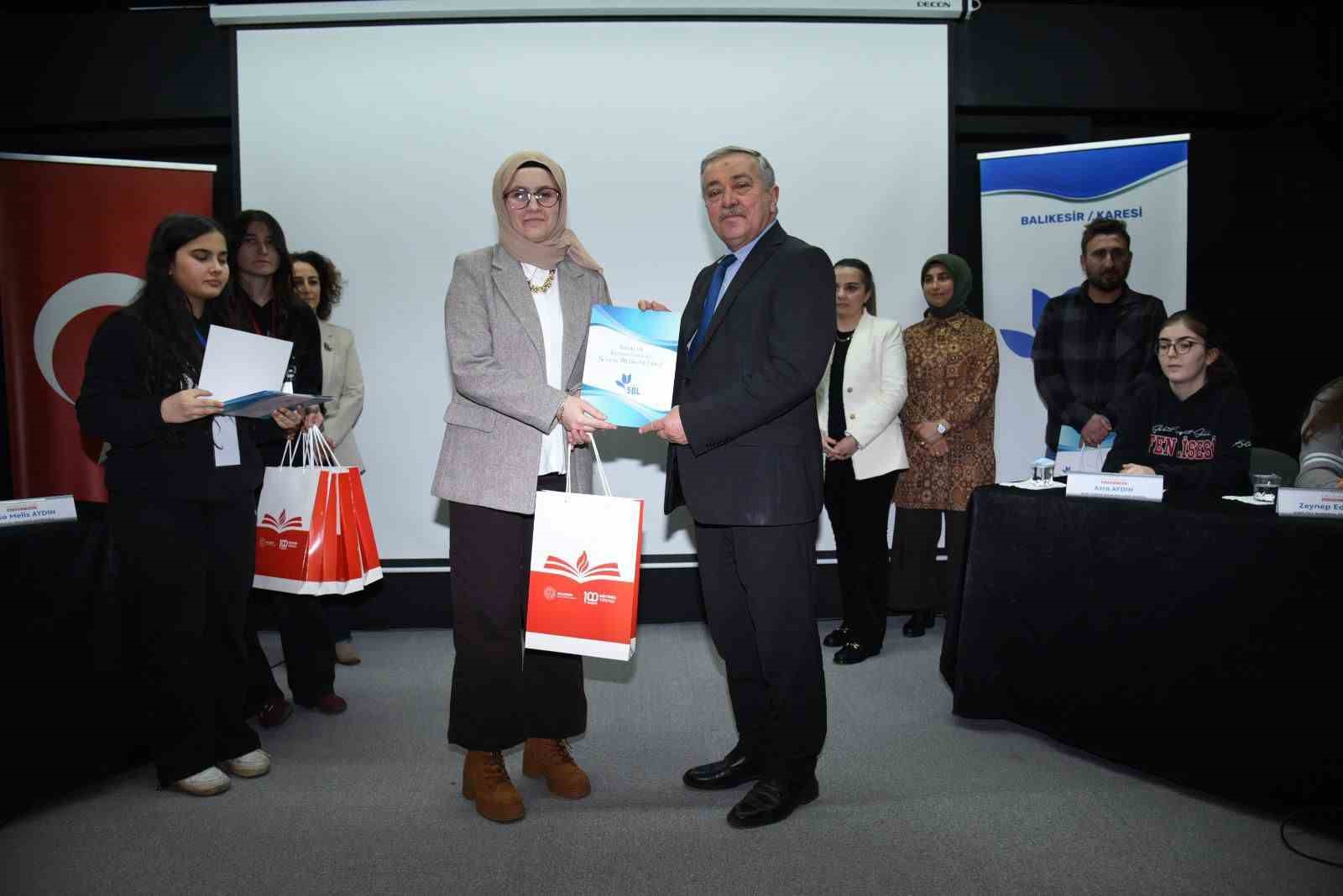 Türk Destanları Balıkesir’de sahnede buluştu
Türk Destanları Balıkesir’de sahnede buluştu