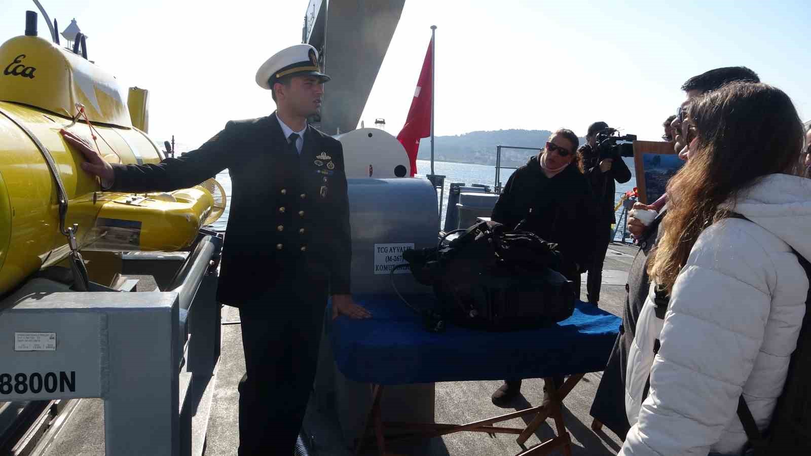 Türk donanmasının gururu olan savaş gemileri ziyarete açıldı
Türk donanmasının gururu olan savaş gemileri ziyarete açıldı