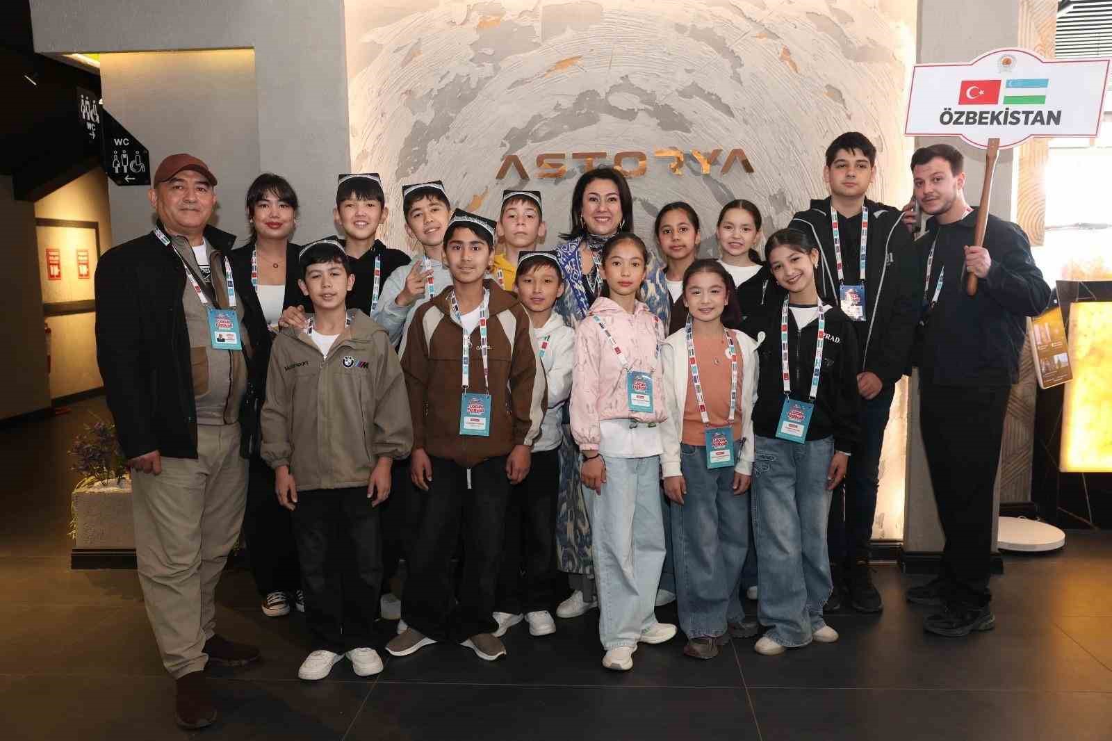 Türk dünyası çocukları Balonya ve Astorya’ya hayran kaldı
