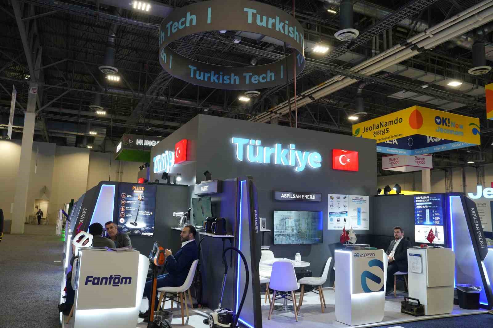 Türk firmaları ABD’deki "CES 2026" Teknoloji Fuarı’nda
Türk firmaları ABD’deki "CES 2026" Teknoloji Fuarı’nda