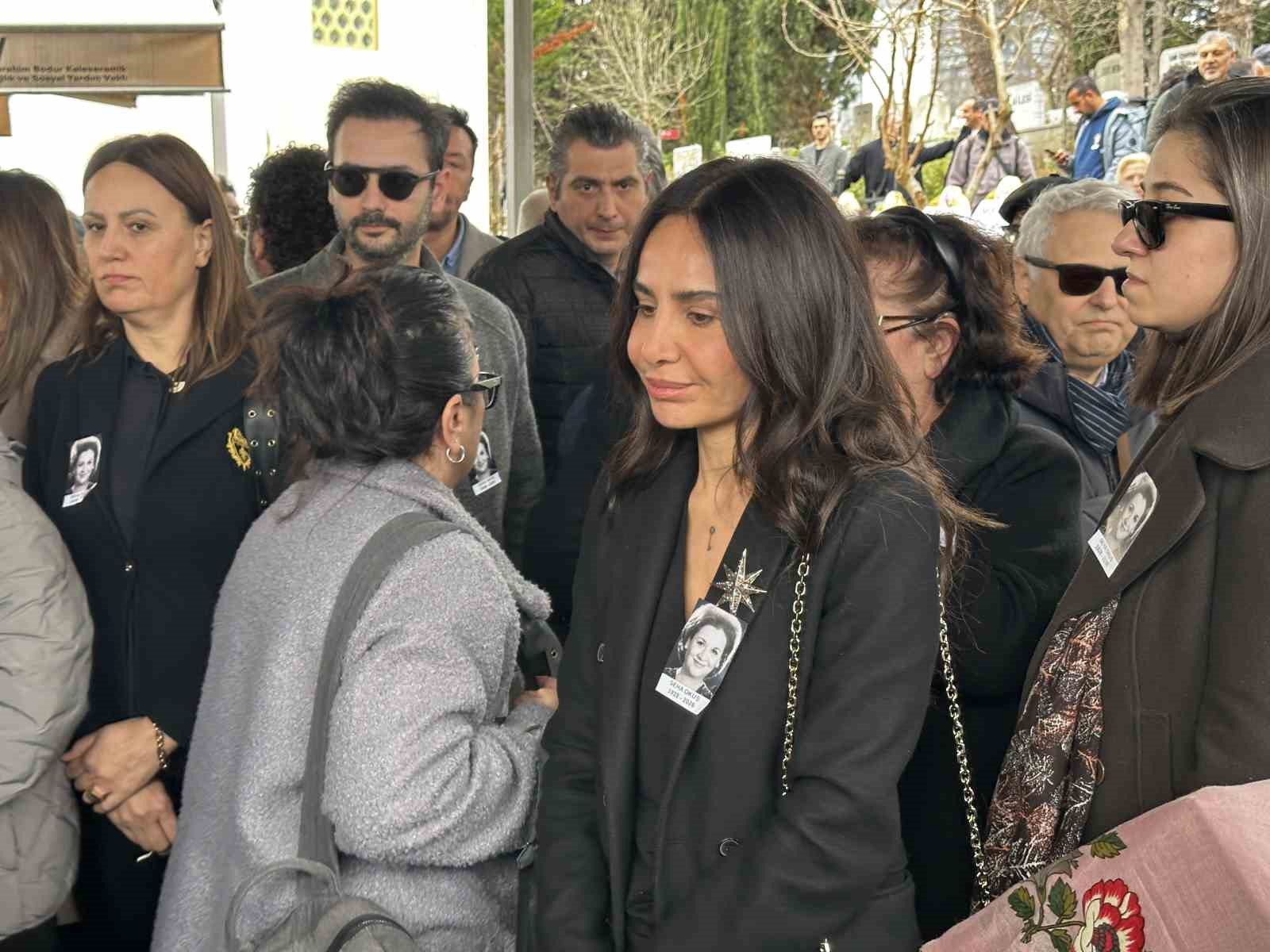 Türk halk müziğinin usta ismi Seha Okuş son yolculuğuna uğurlandı
