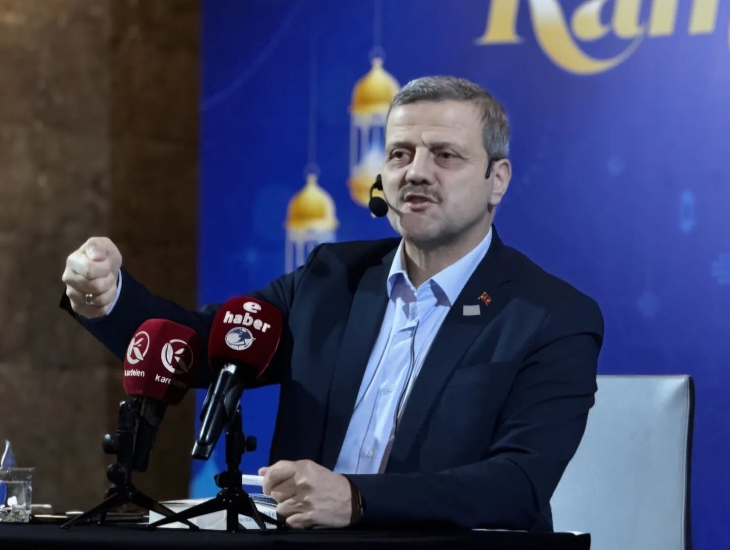 Türk İslam irfanının öncüsü Ahmet Yesevî’yi anlattı
