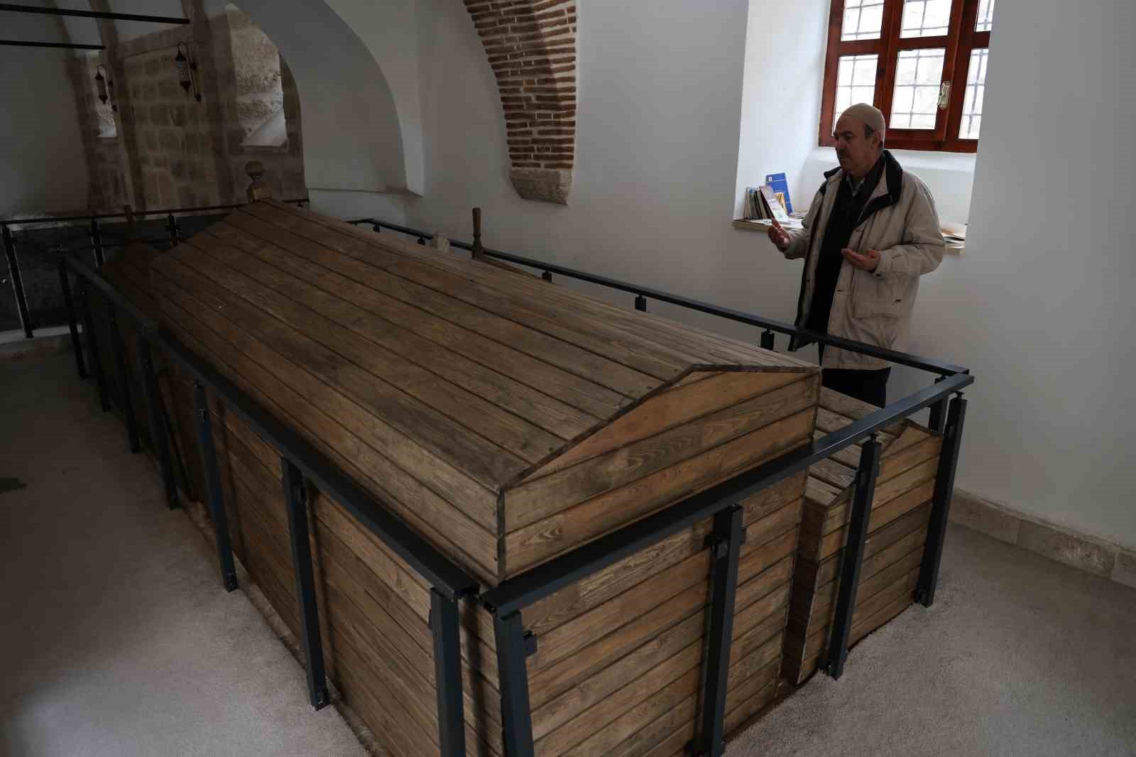 Türk-İslam tarihindeki 3 Şems’ten biri, Kara Şems’in türbesi, ziyaretçilerini ağırlıyor
