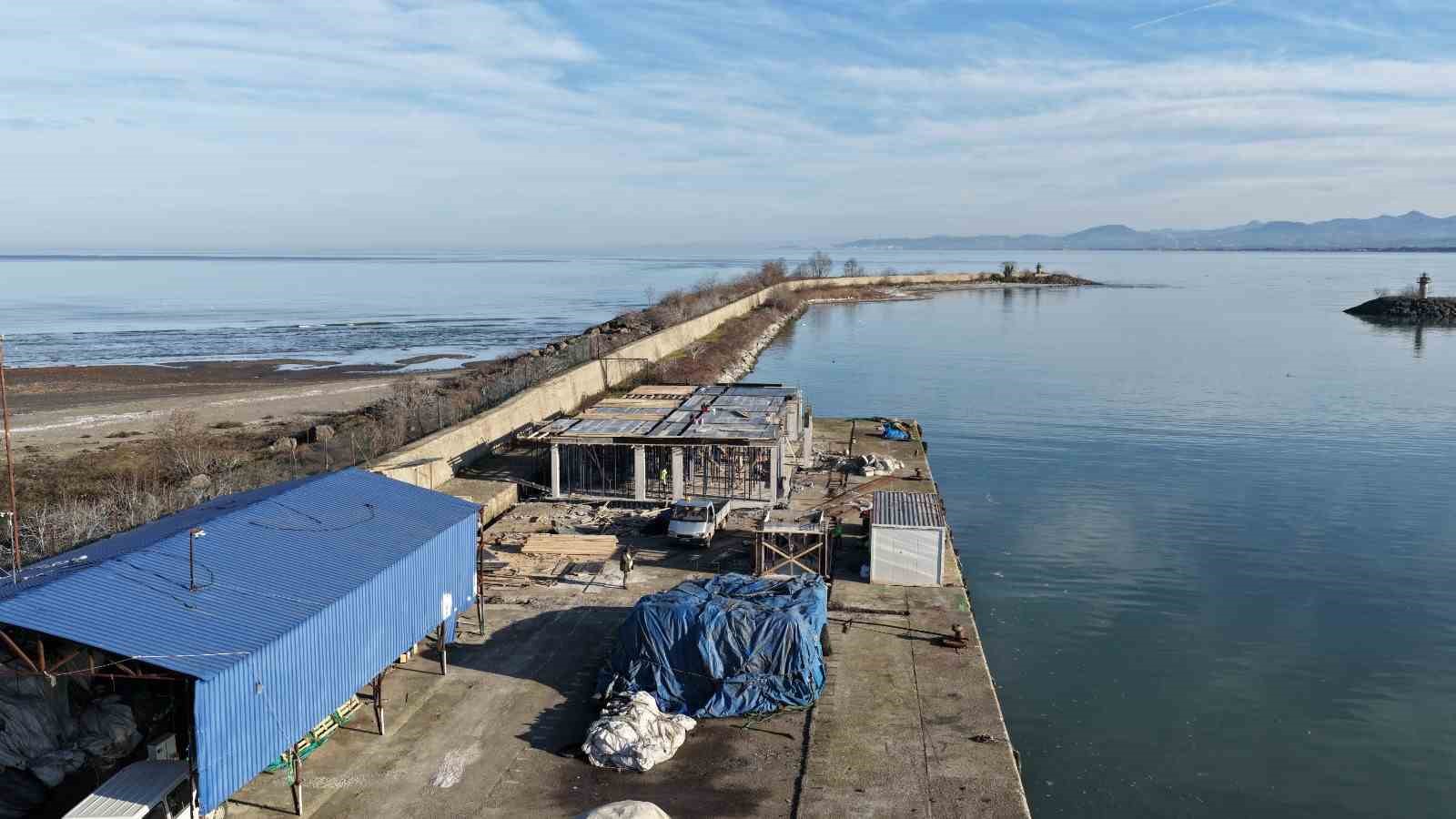 Türk karasuları Samsun’daki yüzen karakol ile daha güvende
