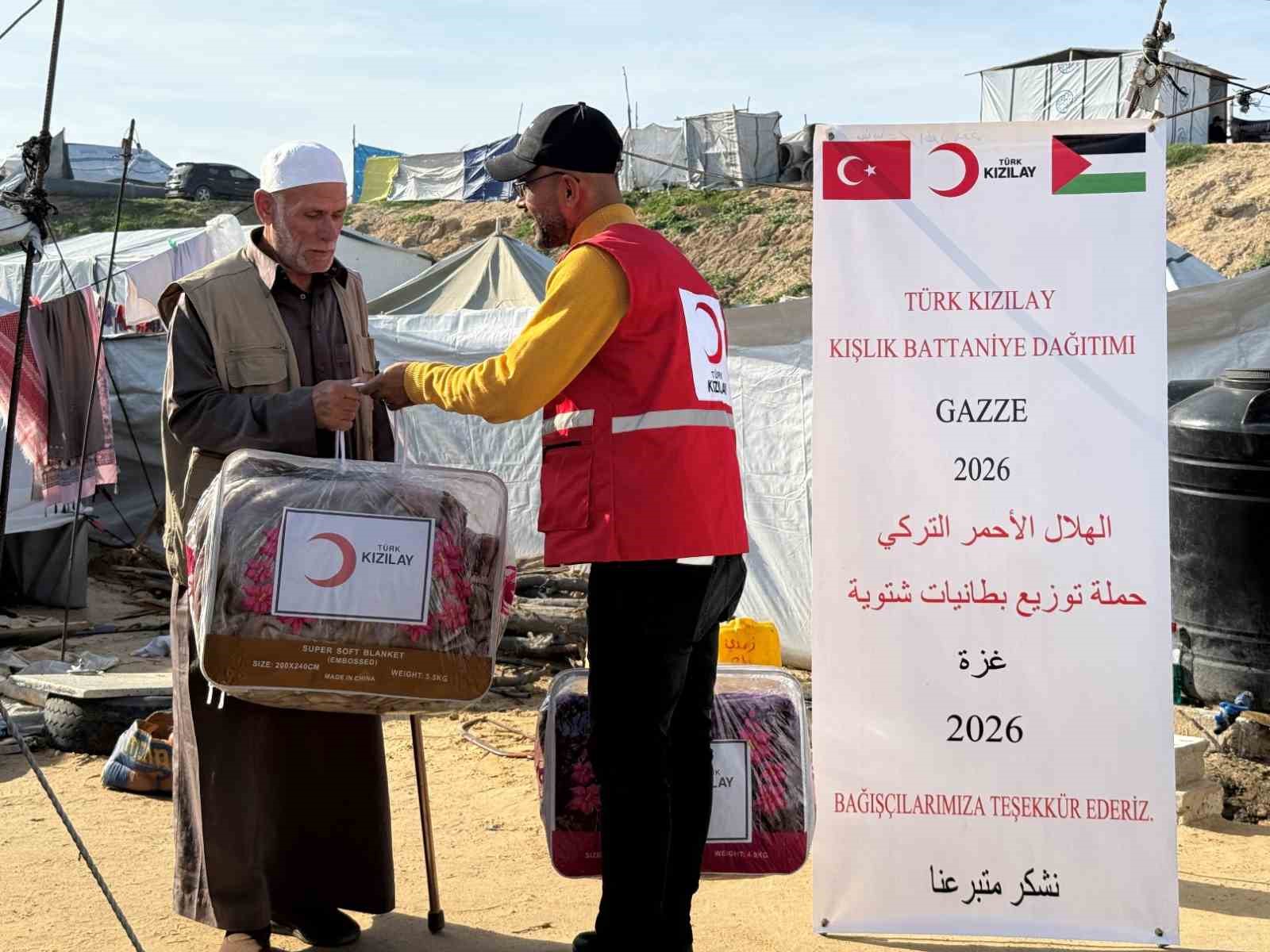 Türk Kızılay, Gazze’de kışlık destek ve sıcak yemek yardımlarını sürdürüyor
