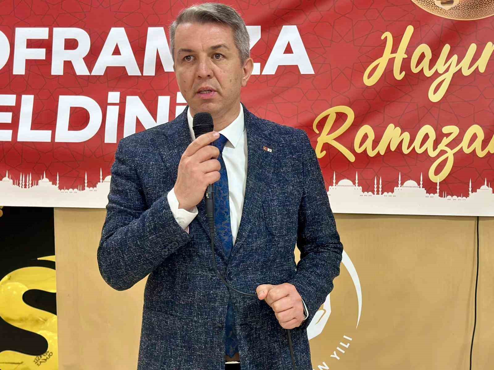 Türk Kızılay Manisa’dan, yetimler için özel iftar
