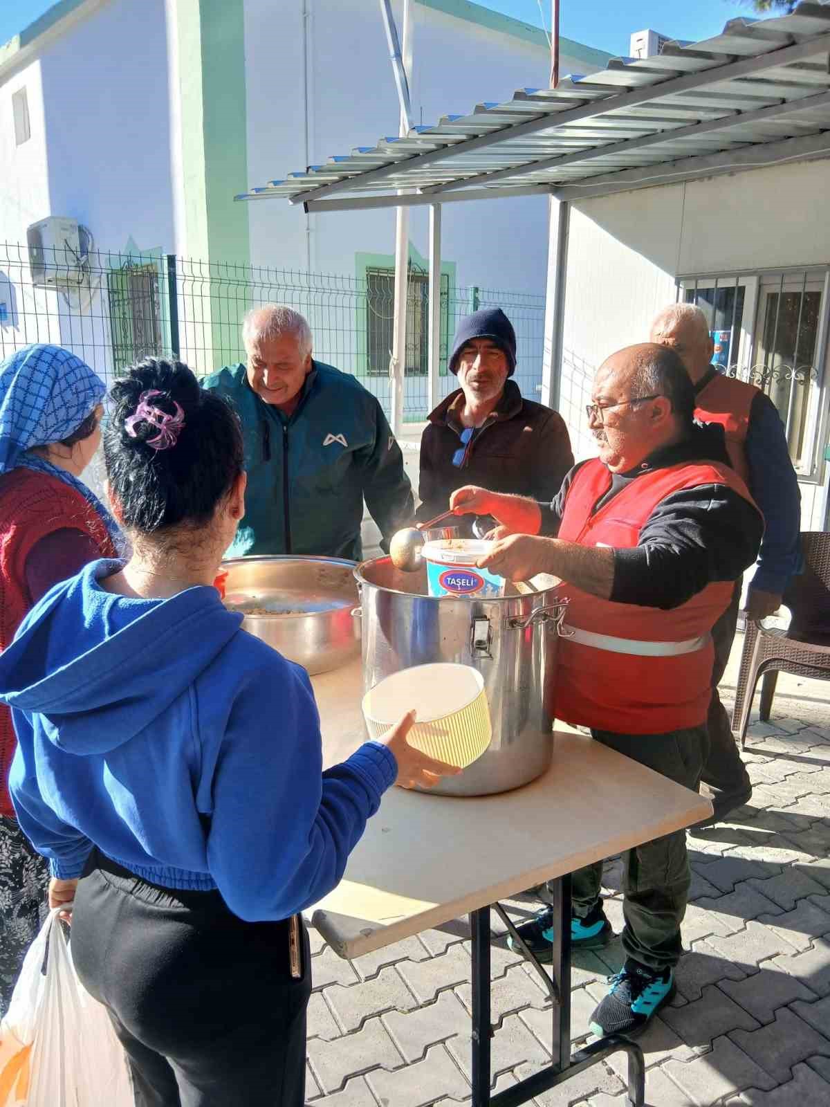 Türk Kızılay Silifke Şubesi’nden Ramazan’da Büyük dayanışma
