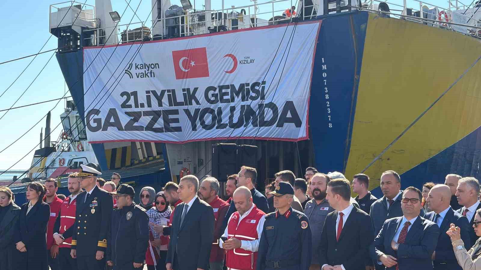 Türk Kızılay’ın ‘İyilik Gemisi’ Ramazan’ın ilk gününde Gazze’ye uğurlandı

