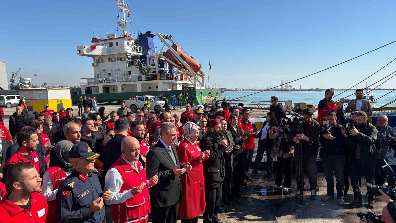 Türk Kızılay’ın ‘İyilik Gemisi’ Ramazan’ın ilk gününde Gazze’ye uğurlandı
