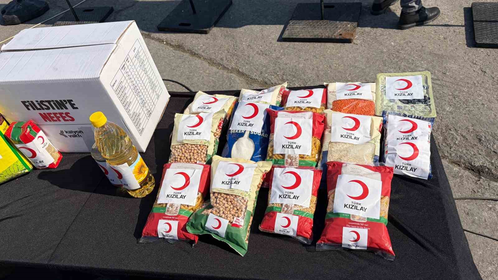 Türk Kızılay’ın ‘İyilik Gemisi’ Ramazan’ın ilk gününde Gazze’ye uğurlandı
