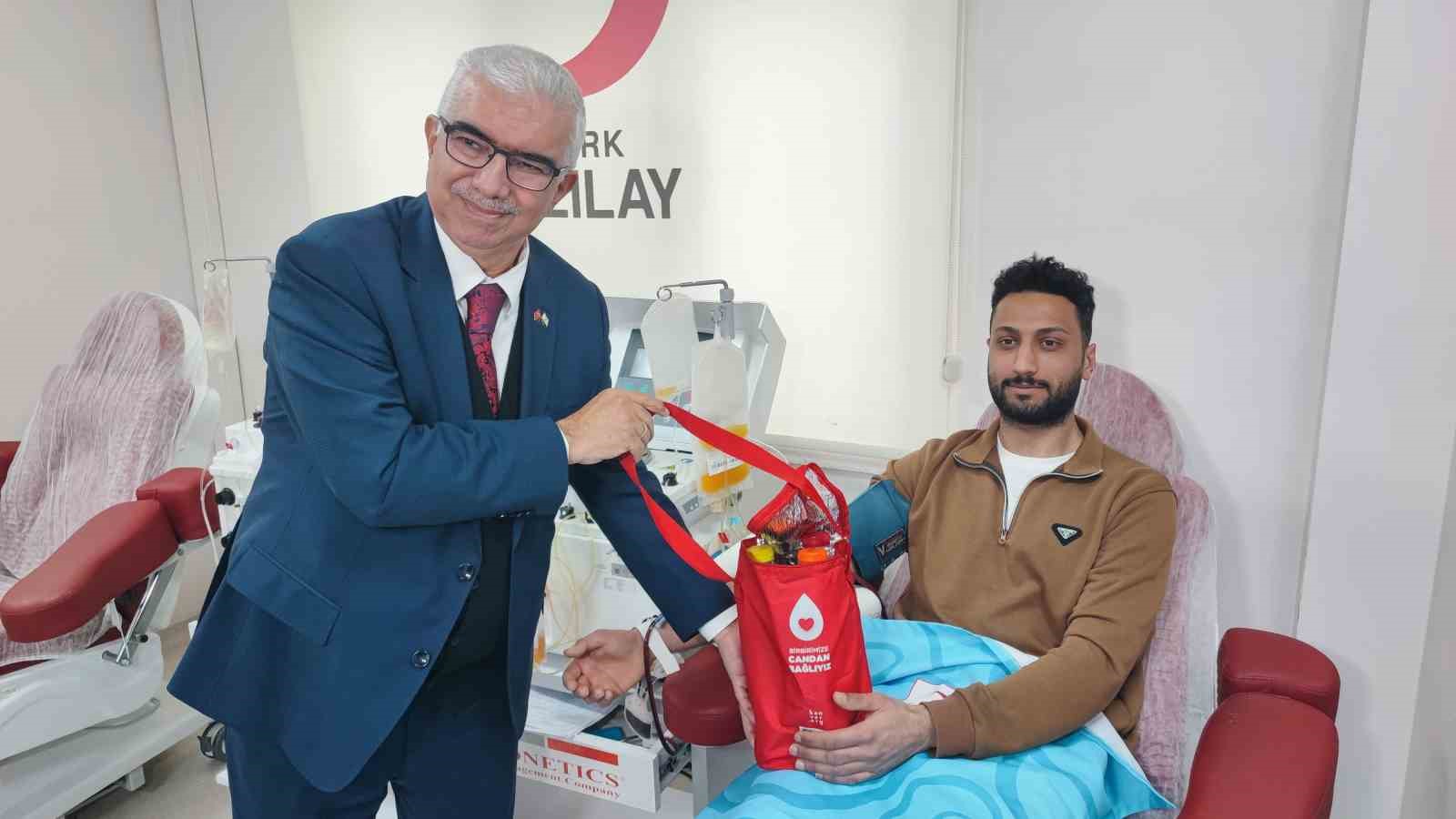 Türk Kızılayın kan stokları normal seviyede: Negatif kan gruplarında düşüş var
Türk Kızılayın kan stokları normal seviyede: Negatif kan gruplarında düşüş var