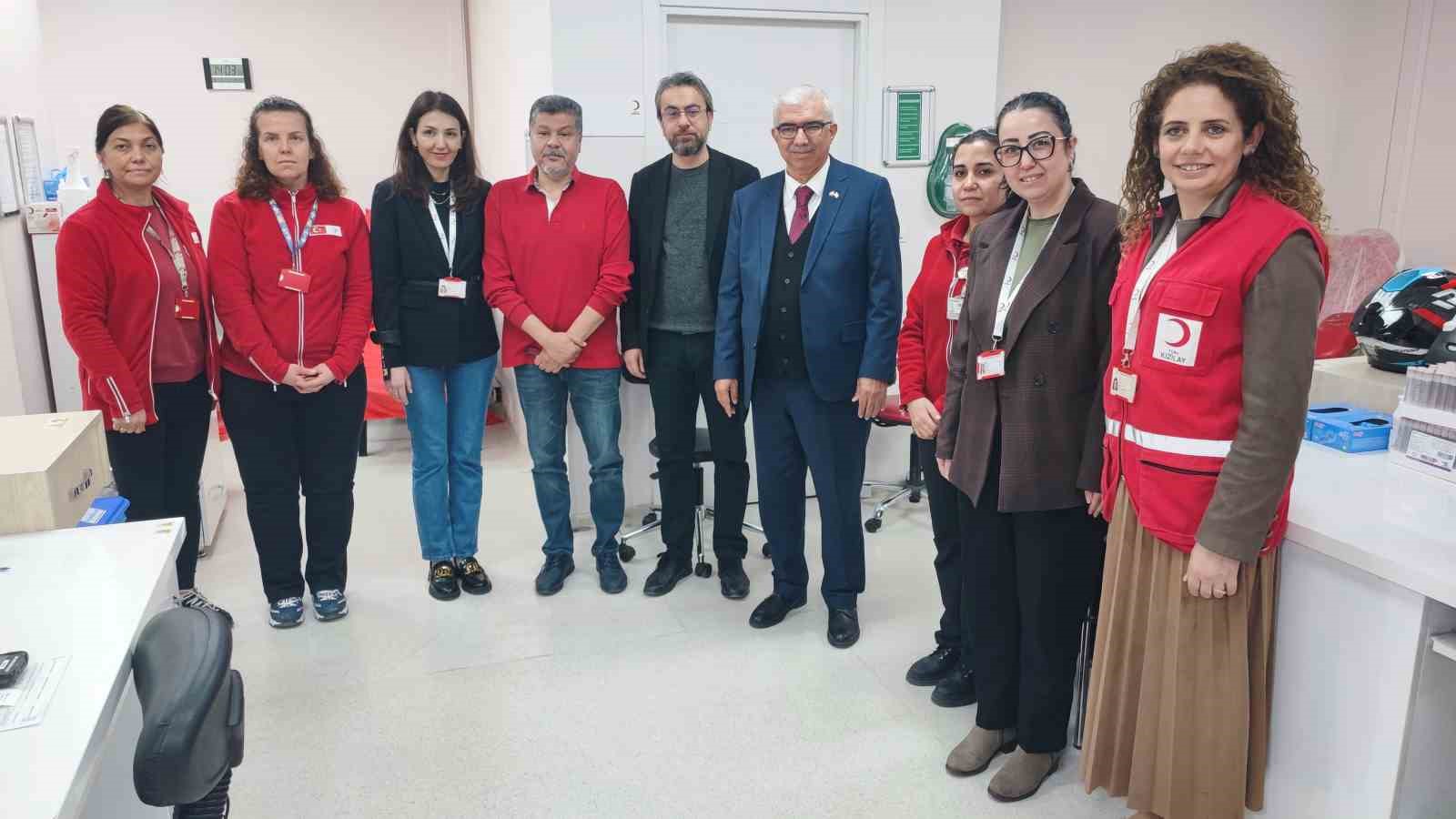 Türk Kızılayın kan stokları normal seviyede: Negatif kan gruplarında düşüş var
Türk Kızılayın kan stokları normal seviyede: Negatif kan gruplarında düşüş var
