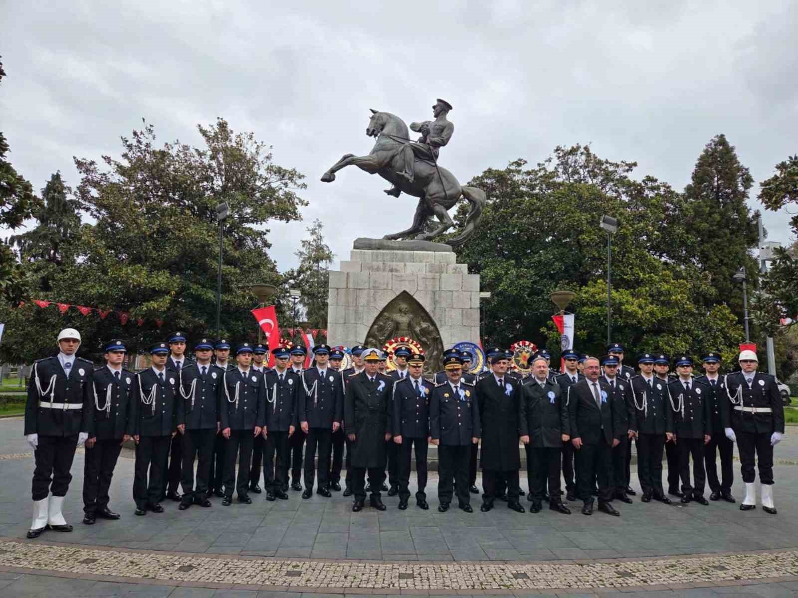 Türk Polis Teşkilatı 181 yaşında: Şehitler dualarla anıldı

