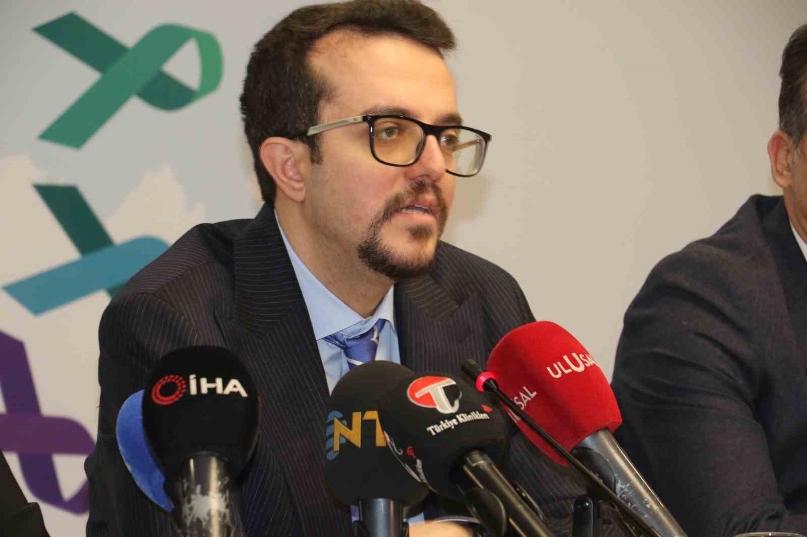 Türk Tıbbi Onkoloji Derneği Başkanı Karadurmuş: "Pozitif bilime inanın, erken tanıyı kaçırmayın ve sağlığınızı ertelemeyin"
