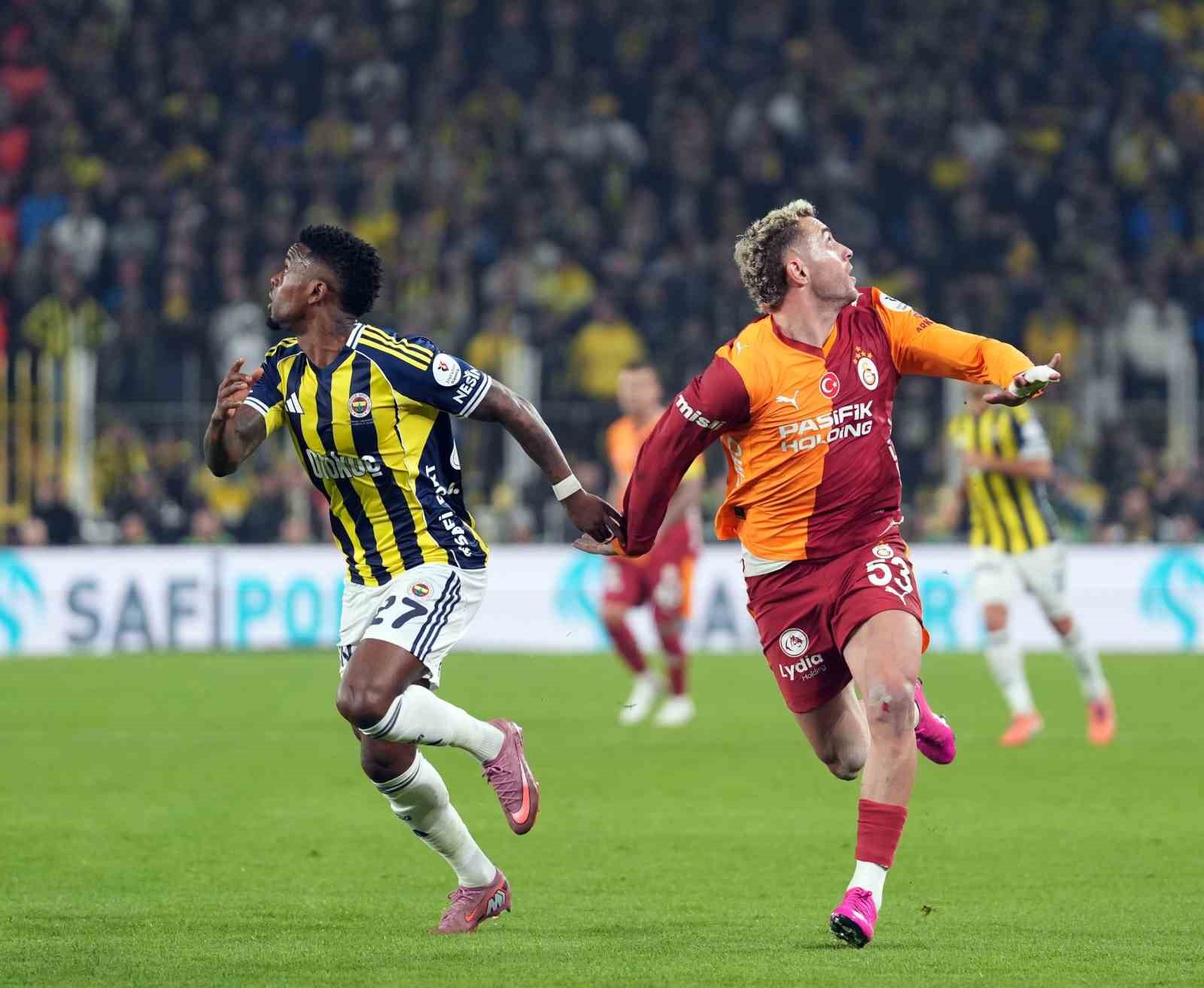 Turkcell Süper Kupa finalinde Galatasaray ile Fenerbahçe karşılaşacak
Turkcell Süper Kupa finalinde Galatasaray ile Fenerbahçe karşılaşacak
