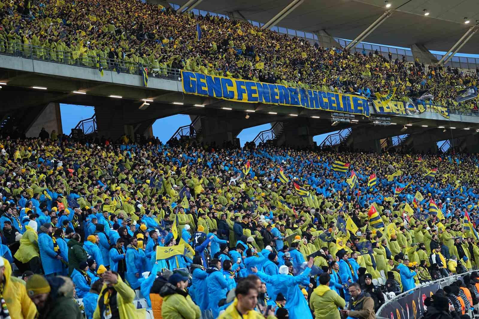 Turkcell Süper Kupa: Galatasaray: 0 - Fenerbahçe: 0 (Maç devam ediyor)
