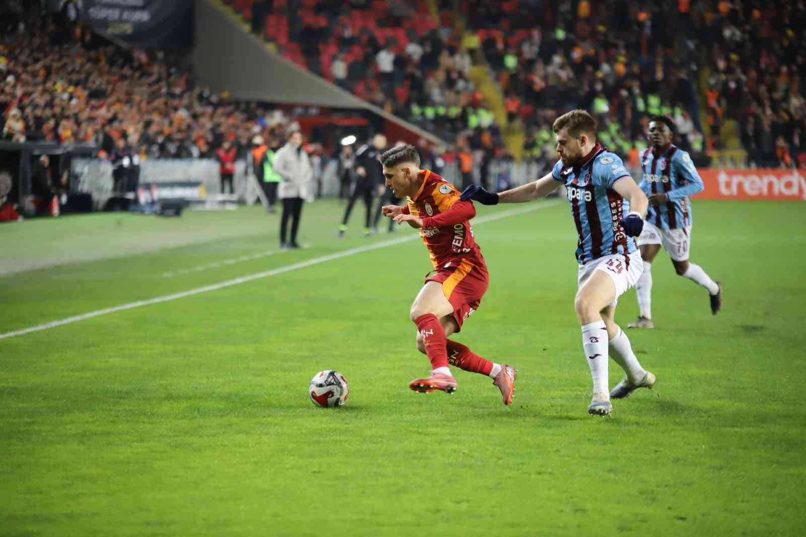 Turkcell Süper Kupa: Galatasaray: 0 - Trabzonspor: 0 (Maç devam ediyor)
