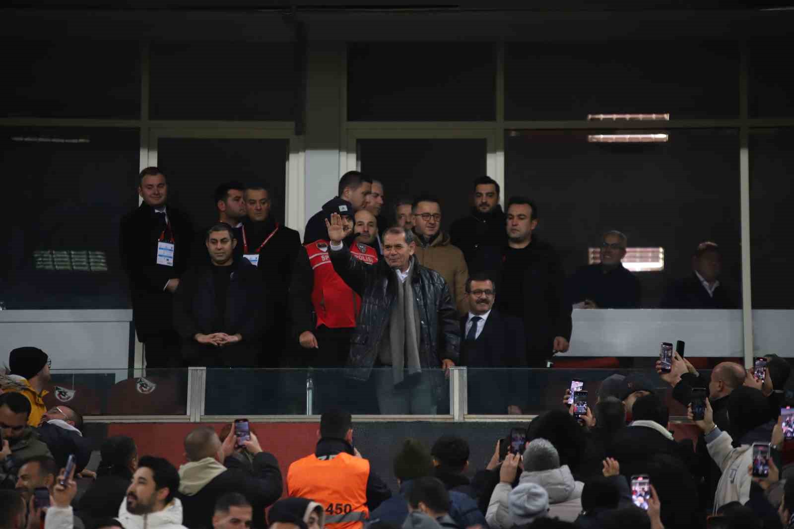 Turkcell Süper Kupa: Galatasaray: 0 - Trabzonspor: 0 (Maç devam ediyor)
